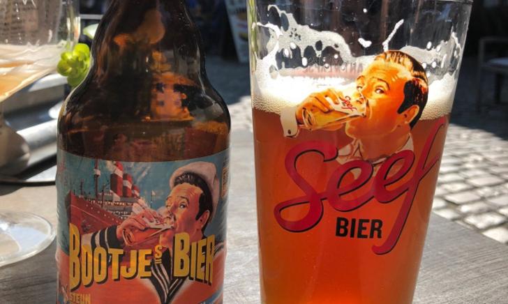 Bootjes bier flesje en glas Bootjes bier flesje en glas